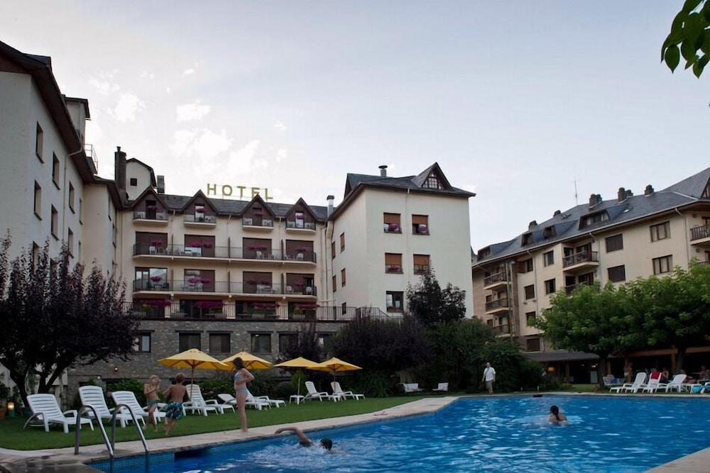 Hotel Restaurant Pessets&SPA Sort Exterior foto