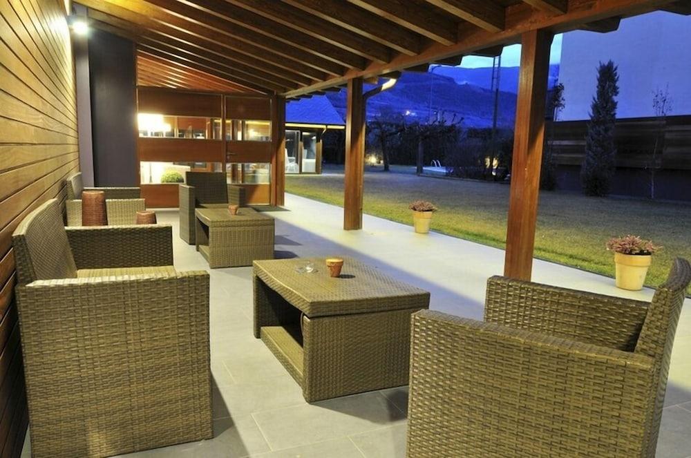 Hotel Restaurant Pessets&SPA Sort Exterior foto